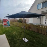 Sonnenschirm schwarz